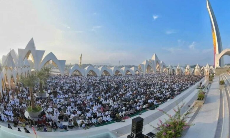 Milad Masjid Raya Al Jabbar Dihadiri Ribuan Jemaah
