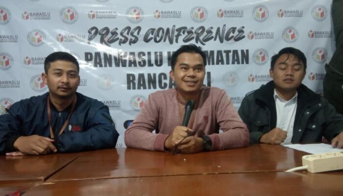 Panwascam Rancabali Kab Bandung Minta Parpol Pertimbangkan Estetika Pasang APK