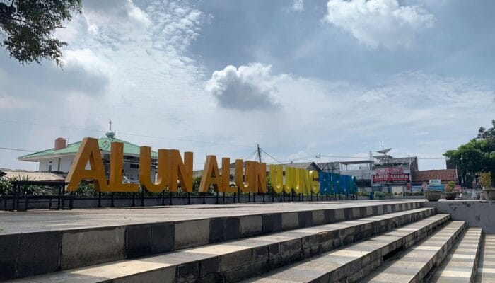 Alun-alun Ujungberung di Kota Bandung Patut Dikunjungi
