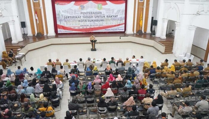 BPN Kota Sukabumi Serahkan 597 Sertifikat Tanah