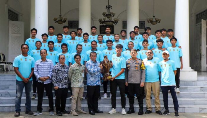 Benni Irwan Lepas Tim Soeratin U-17 Persipo Purwakarta