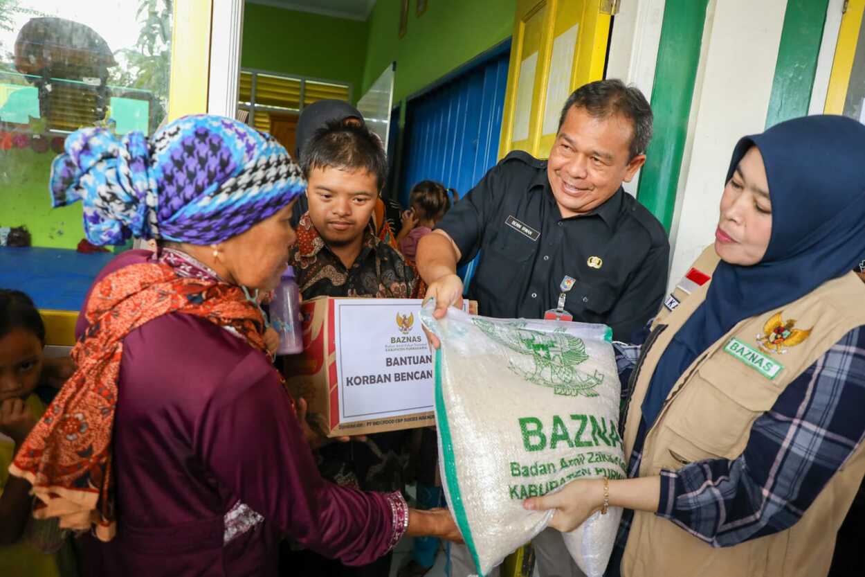 Benni Irwan Tinjau Lokasi Longsor di Desa Sukamulya