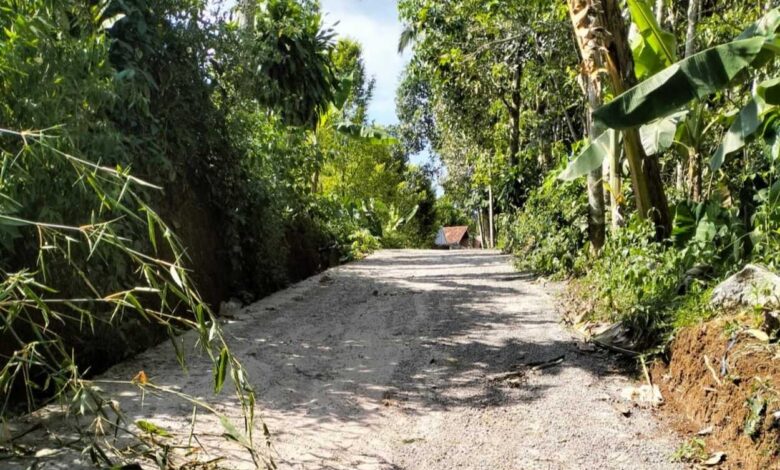 Jalan Aspal di Kabupaten Sukabumi Timbulkan Kecelakaan