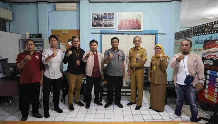 Ketua DPRD Kota Bandung Sambangi Satgas Anti Rentenir