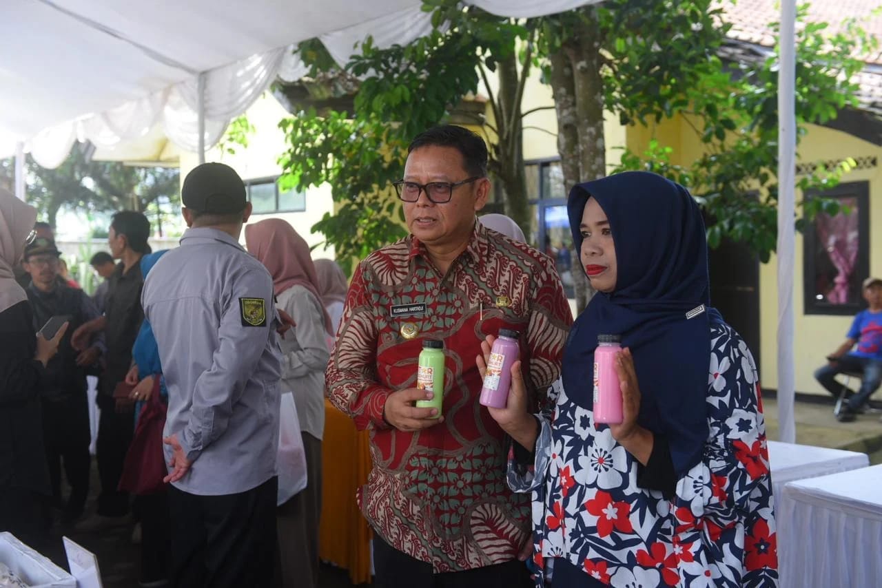 Kusmana Hartadji Pantau Bazar dan Pasar Murah