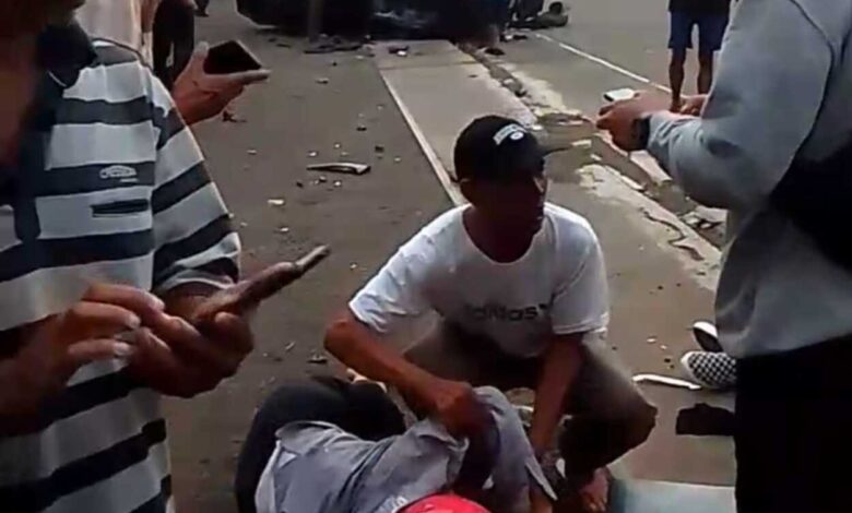 Motor vs Sedan Tabrakan di Cianjur, 1 Meninggal