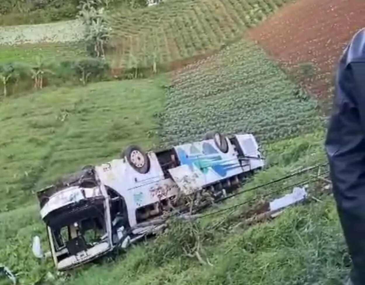 Bus Kramat Djati Terjun ke Jurang di Kabupaten Cianjur