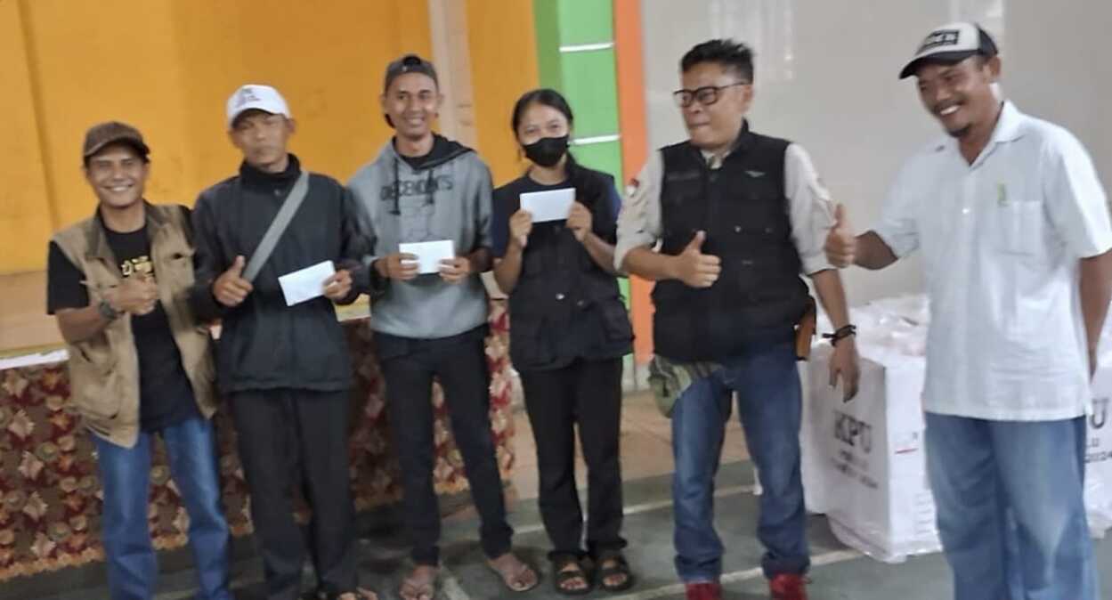 Desa Nanggalamekar di Cianjur Kasih Kejutan 3 TPS