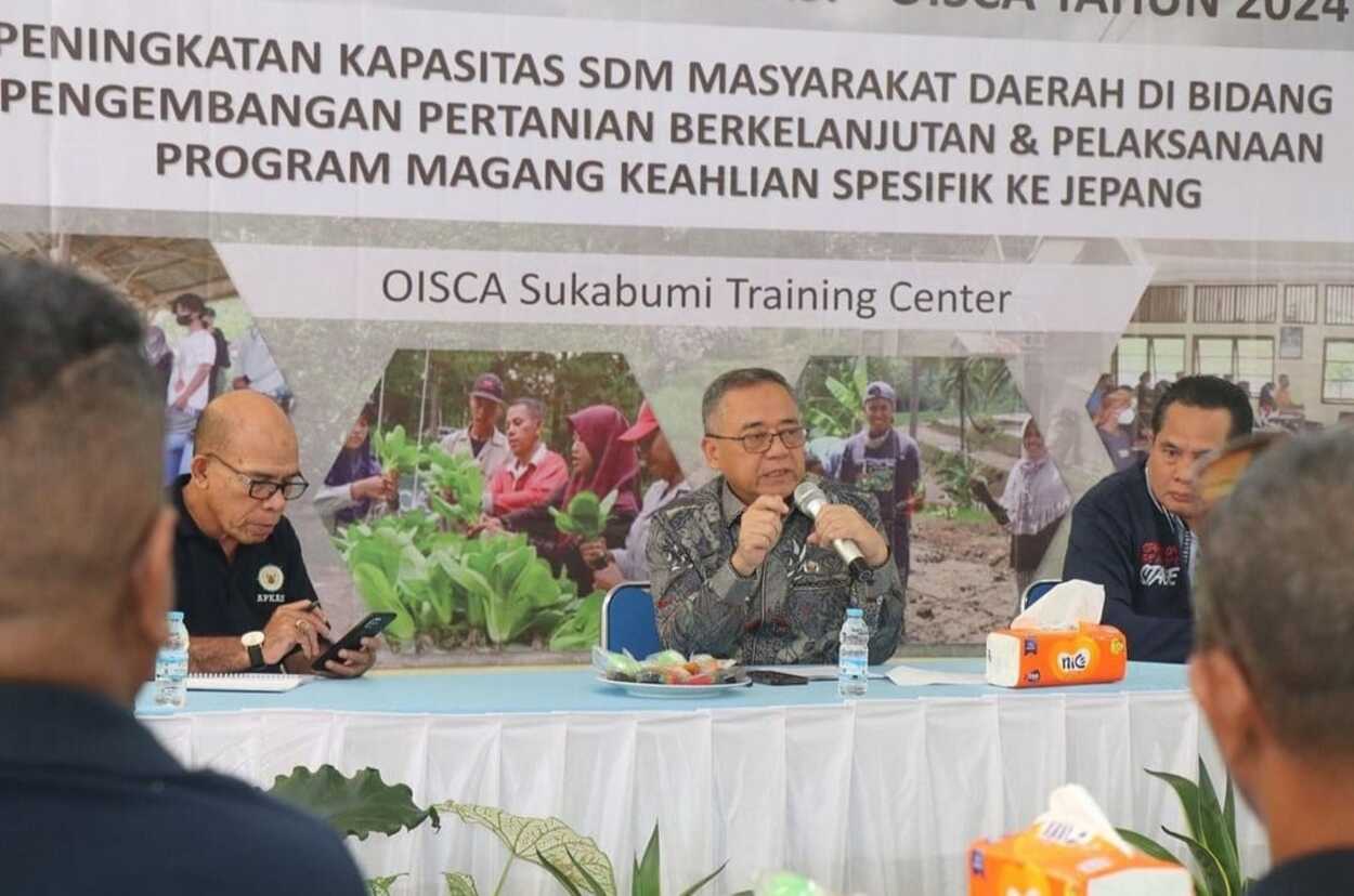 Iyos Somantri Buka Desiminasi Program APKASi - OISCA