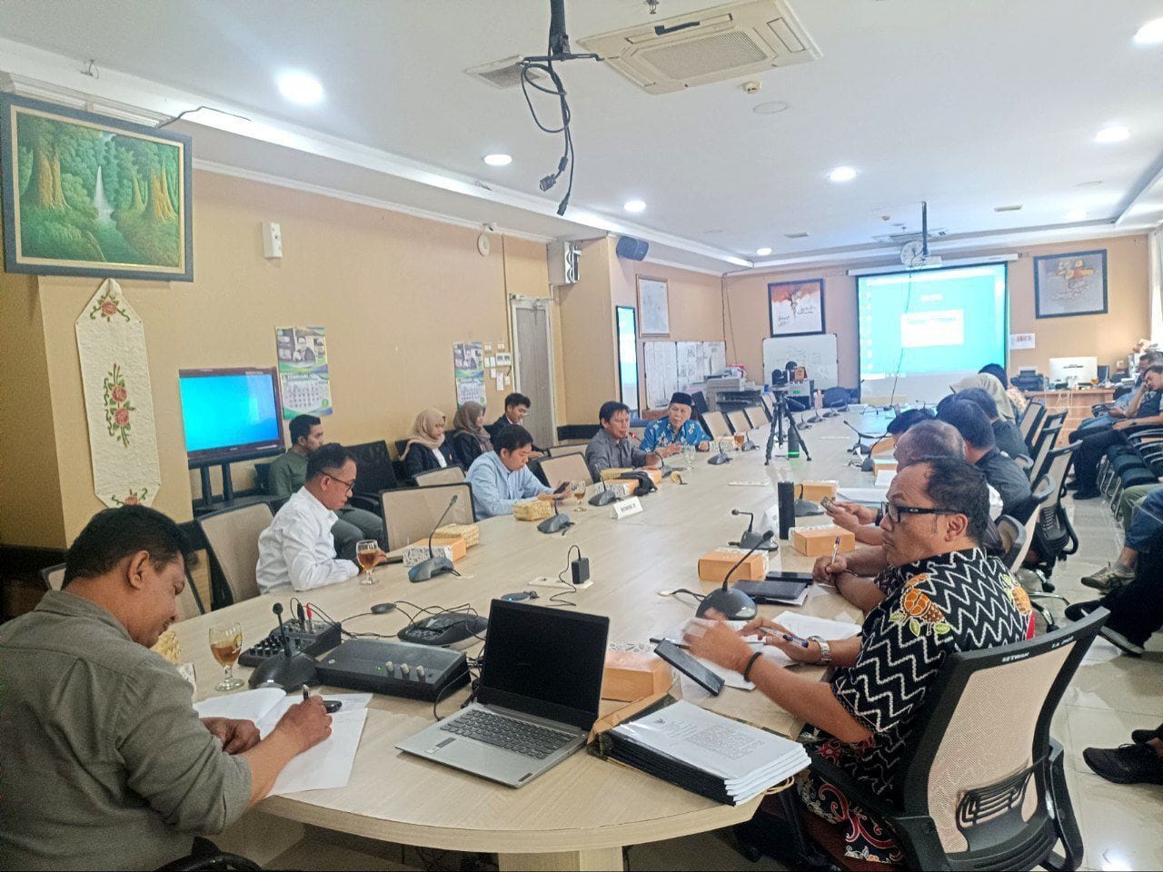 Pansus 8 DPRD Kota Bandung Bahas Raperda Olahraga