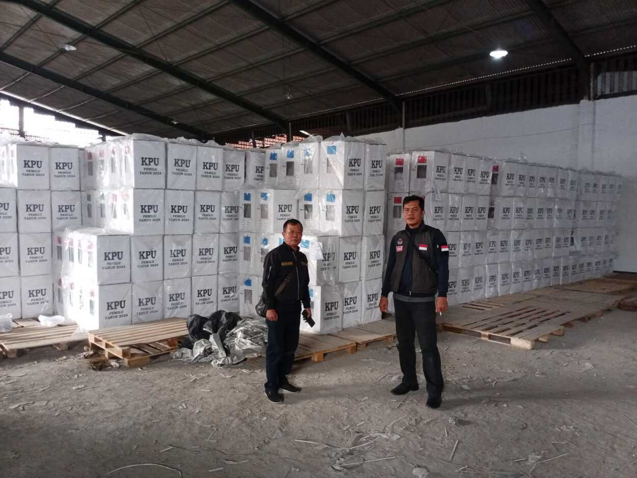 Panwascam Ciranjang Cianjur Pantau Logistik Pemilu