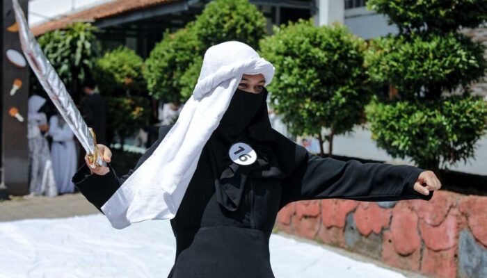 SMAN 26 Bandung Peringati Isra Mikraj degan Cosplay