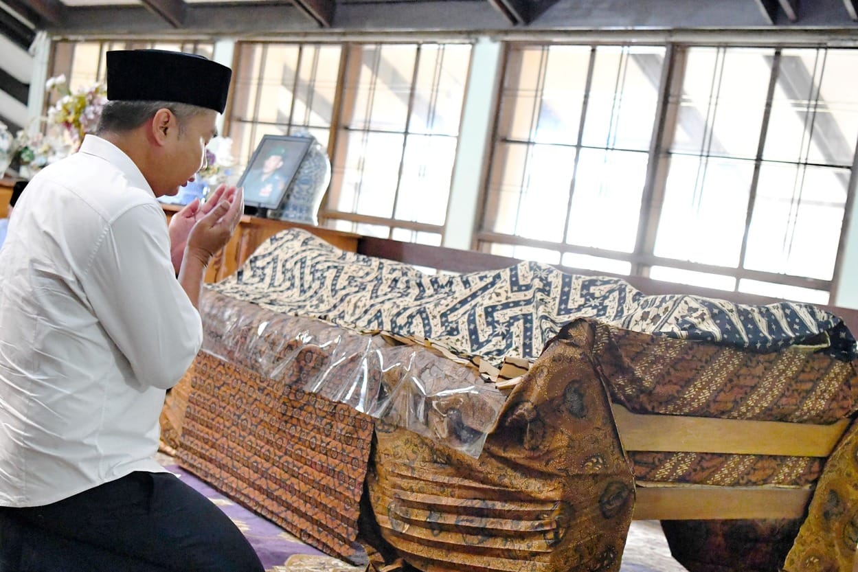 Bey Machmudin Belasungkawa Berpulangnya Solihin GP