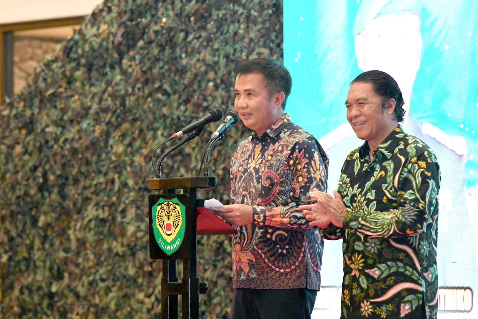 Bey Machmudin Hadiri Lepas Sambut Pangdam III Siliwangi