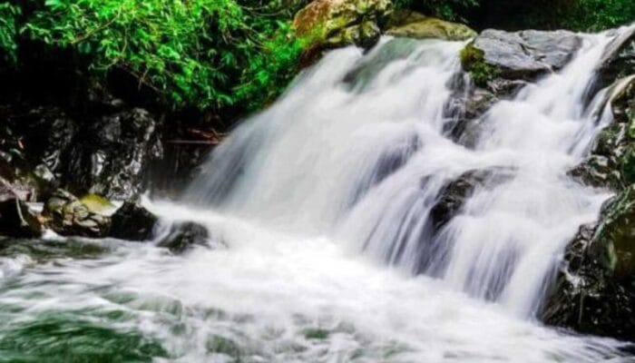 Curug Tilu Kabupaten Purwakarta Suguhkan Pesona Alam