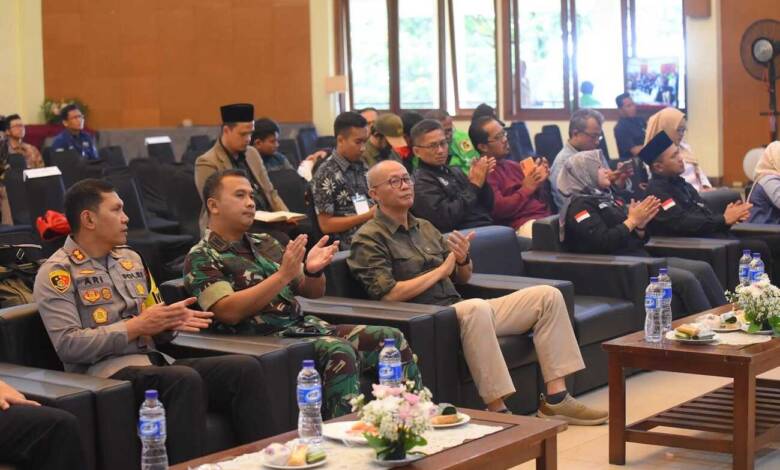 KPU Kota Sukabumi Rapat Pleno Perolehan Suara Pemilu 2024