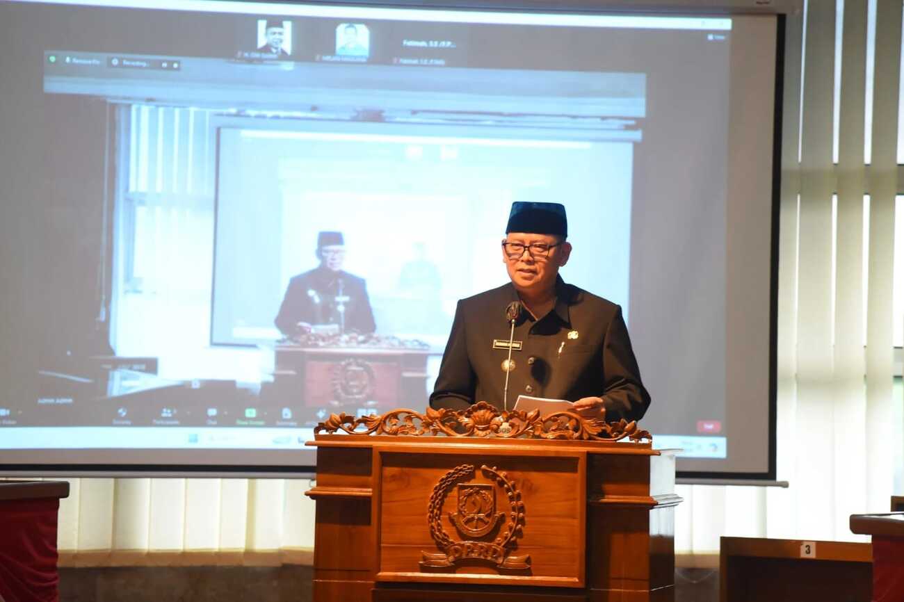 Kusmana Hartadji Sampaikan Rekomendasi LKPJ 2023