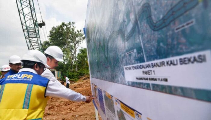 Tanggul Kali Bekasi Akan Selesai Juni 2024