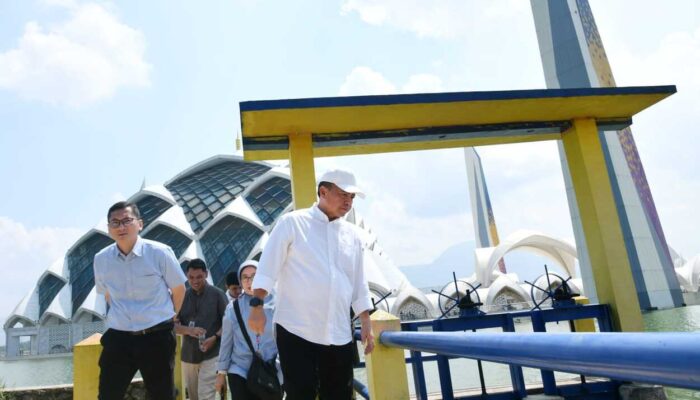 Langkah Pemprov Jabar untuk Masjid Al Jabbar Lebih Baik