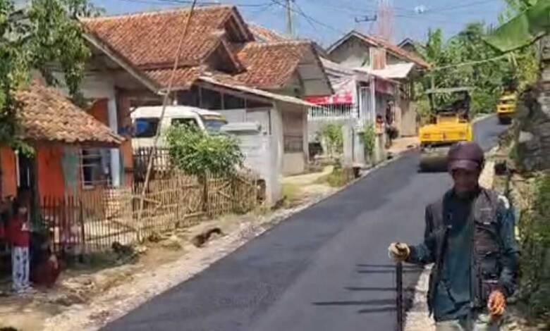 Belasan Tahun Jalan Kabupaten di Cianjur Rusak, Kini Mulus dengan DD