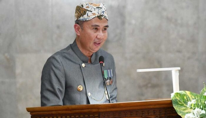 Bey Machmudin Dukung Kemajuan Kabupaten Cirebon