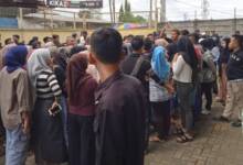 Gajih Dicicil dan THR Tak Dibayar, Ratusan Karyawan di Sukabumi Mogok Kerja