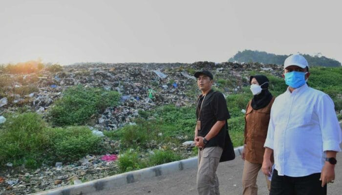 Herman Suryatman Tinjau TPA Sarimukti di Bandung Barat