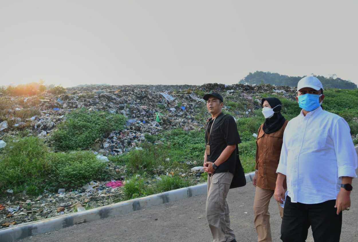 Herman Suryatman Tinjau TPA Sarimukti di Bandung Barat