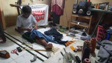 Jelang Lebaran, Tukang Jahit Baju di Magetan Banjir Order