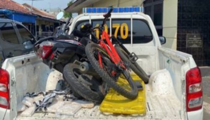 Angkot Seruduk Sepeda Motor, 1 Orang Tewas di TKP