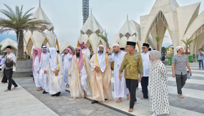 Bey Machmudin Sambut Menteri dari Kerajaan Arab Saudi