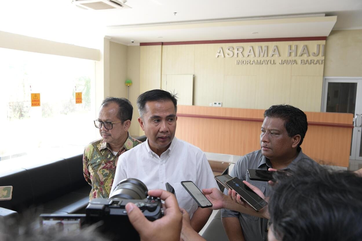 Bey Minta Pengelola Asrama Haji Indramayu Tingkatkan Kenyamanan