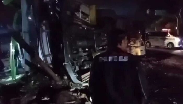 Bus Pariwisata Terguling di Kabupaten Subang