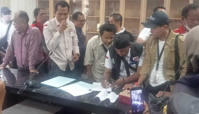 Jurnalis di Karawang Menolak Revisi UU Penyiaran