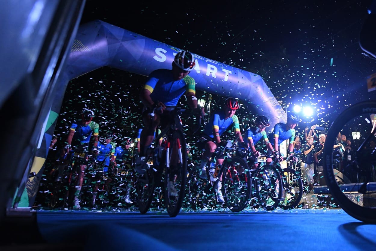 Peserta Cycling de Jabar 2024 Mulai Beraksi