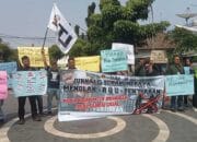 Puluhan Jurnalis Sukabumi Gelar Aksi Demo, Tolak RUU Penyiaran
