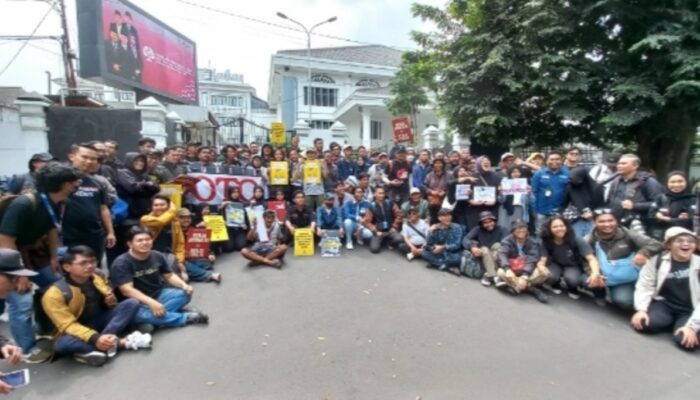 Tolak RUU Penyiaran, Wartawan Geruduk DPRD Jabar