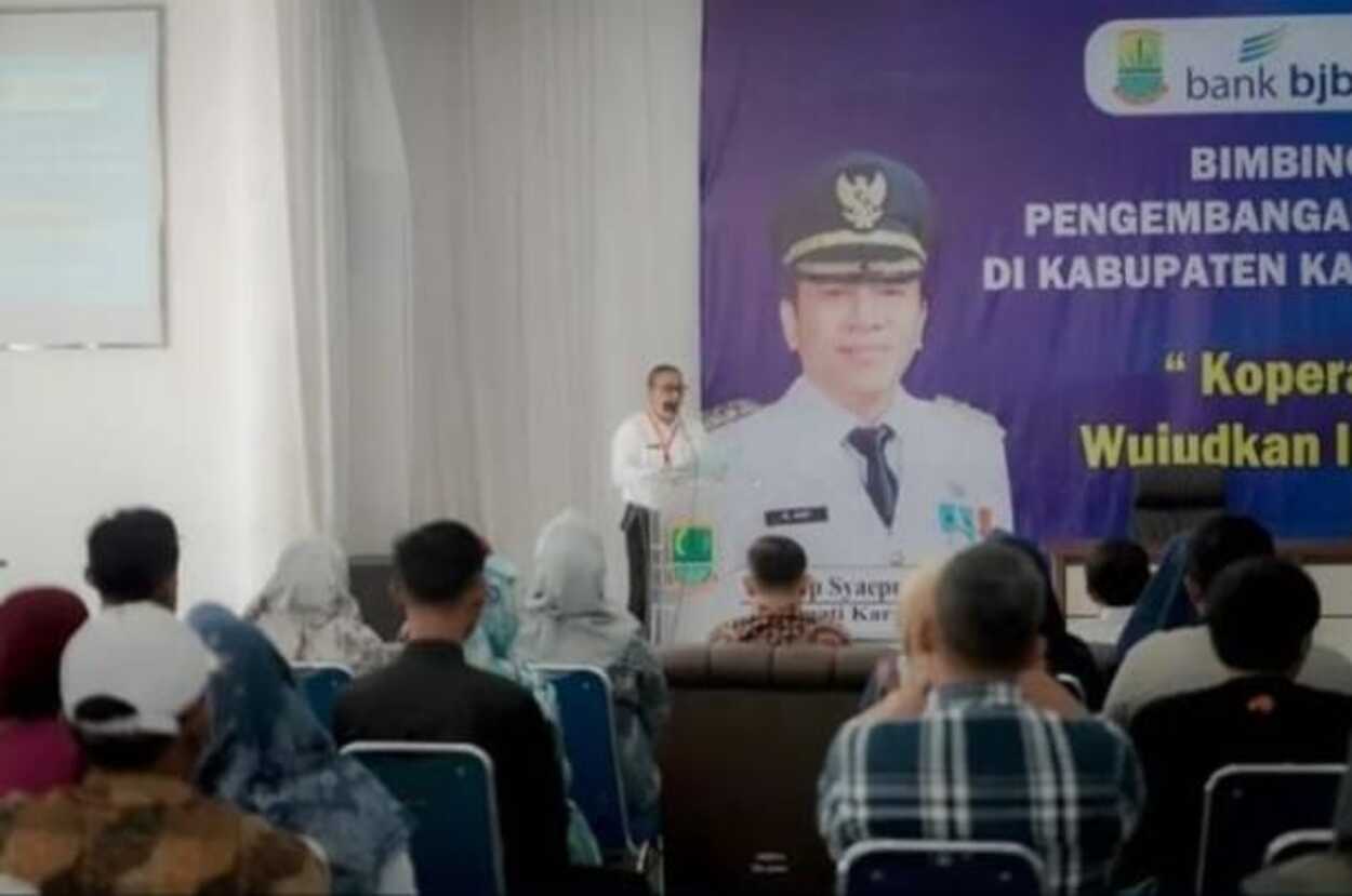 Dinas Koperasi dan UKM Karawang Berikan Bimtek Ratusan Koperasi