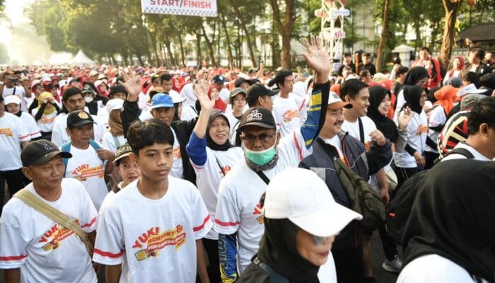 Ribuan Warga Bandung Raya Ikuti Jalan Sehat