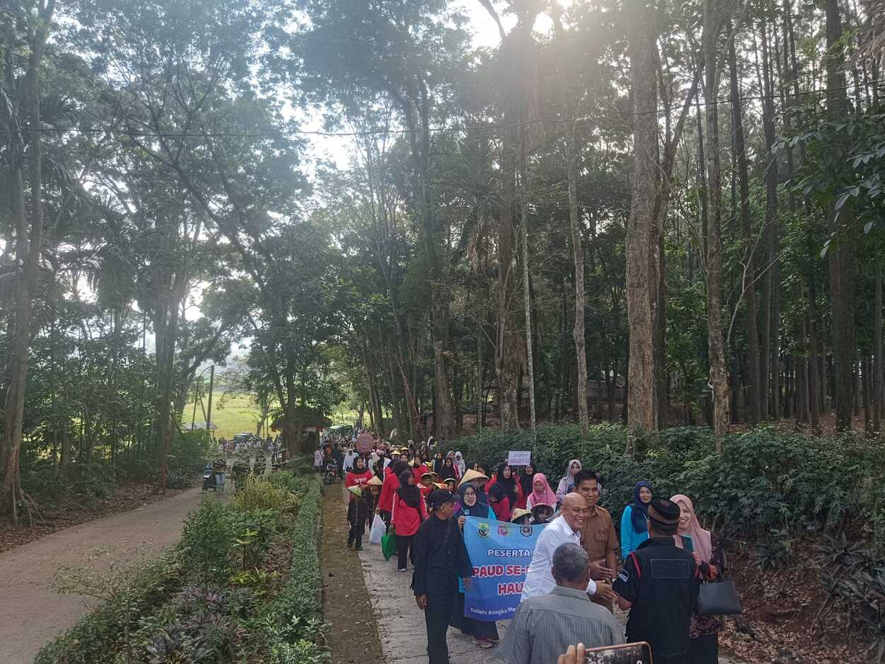 Sambut HUT Cianjur, Ribuan Siswa Antusias Ikuti Karnaval
