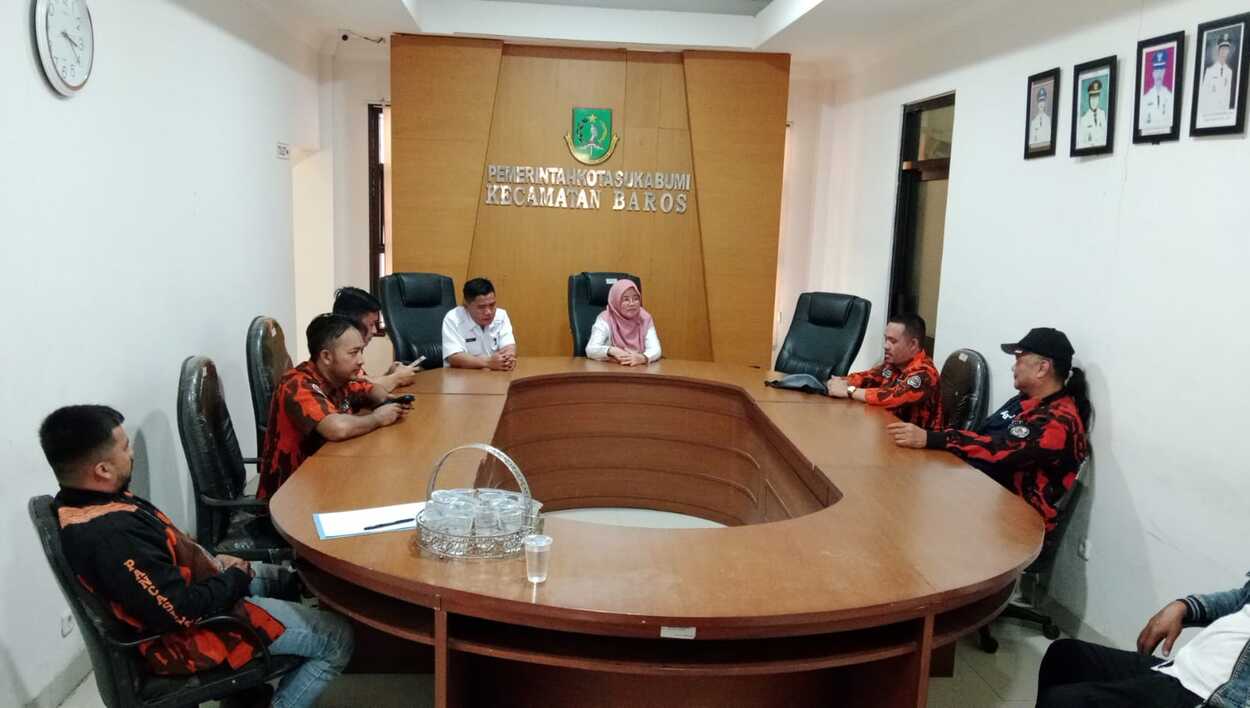 Tak Dilibatkan Pemilihan Ketua DPK KNPI, Ormas Pemuda Pancasila Geruduk Kantor Kecamatan Baros Kota Sukabumi