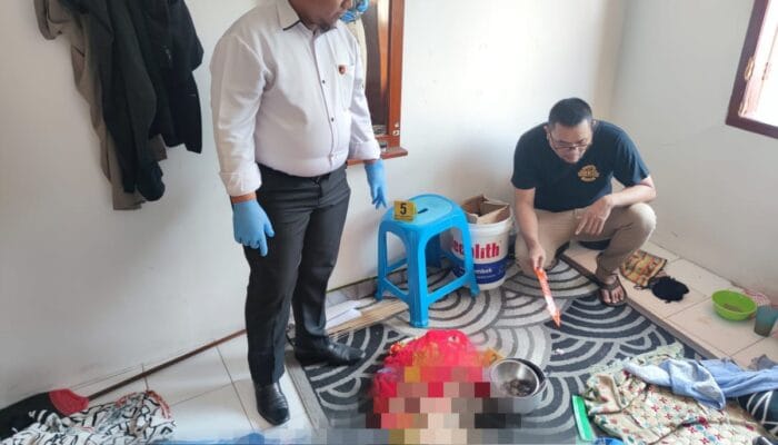 Inafis Polres Sukabumi Kota Evakuasi Mayat Jompo Asal Cianjur di Rumah Kos