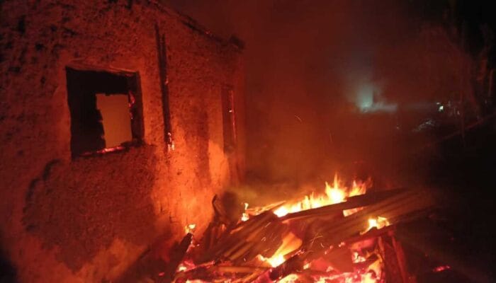 Kebakaran di Ciranjang Cianjur, 3 Rumah Jadi Abu