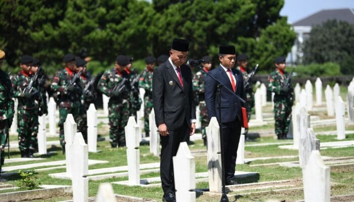 Nana Nuriana Mantan Gubernur Jabar 2 Periode Wafat