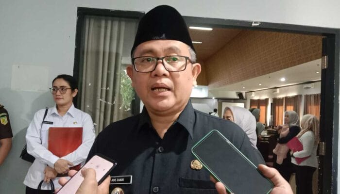 Petani Bandung Barat Ancam Demo, Ini Reaksi Pj Bupati Ade