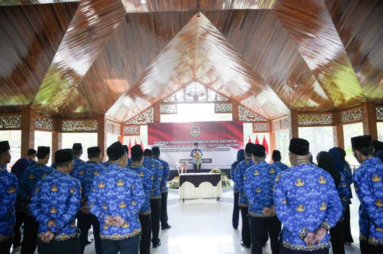 Puluhan Pejabat di Lingkup Pemkab Purwakarta Dilantik