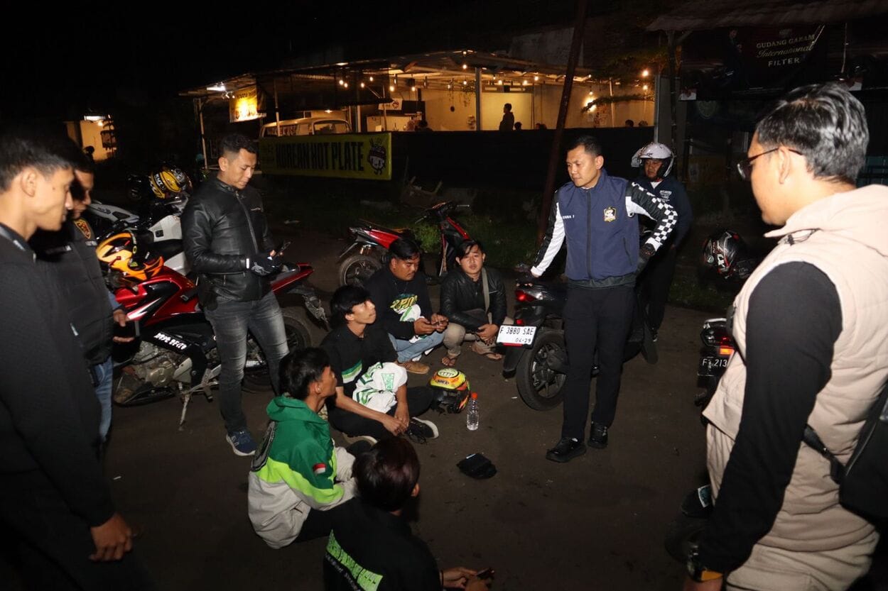 Sembunyikan Cerulit Dibalik Baju, Polisi Tangkap Pemuda Asal Sukaraja Sukabumi