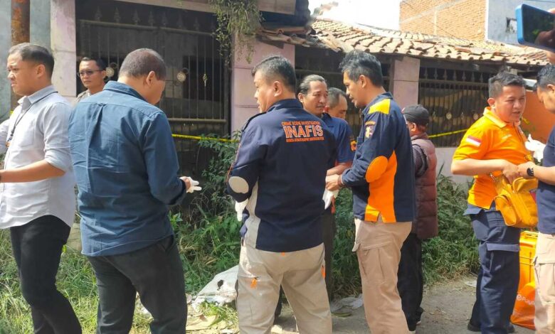 Tim Forensik Periksa Kerangka Ibu & Anak di Bandung Barat