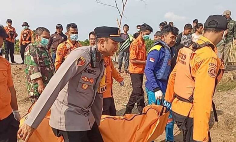 Warga Temukan Mayat Terapung di Sungai Ciasem Subang