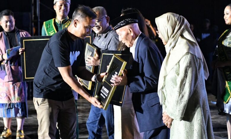 2 Musisi Jabar Raih Penghargaan Lifetime Achievement